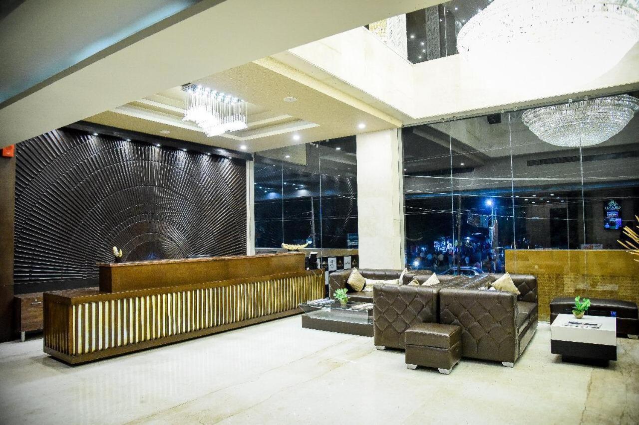 Dng The Grand Hotel Kanpur Dış mekan fotoğraf